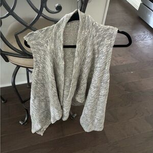 Splendid Gray Knit Vest